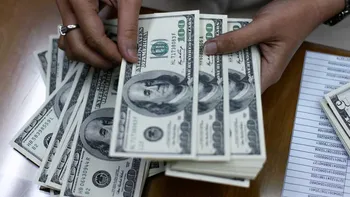 Dólar hoy: las cotizaciones siguen en caída, ¿A cuánto cerraron este jueves?