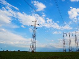 Plan Nacional de Ampliación del Transporte Eléctrico: el Gobierno abre el transporte eléctrico al sector privado Plan Nacional de Ampliación del Transporte Eléctrico: el Gobierno abre el transporte eléctrico al sector privado