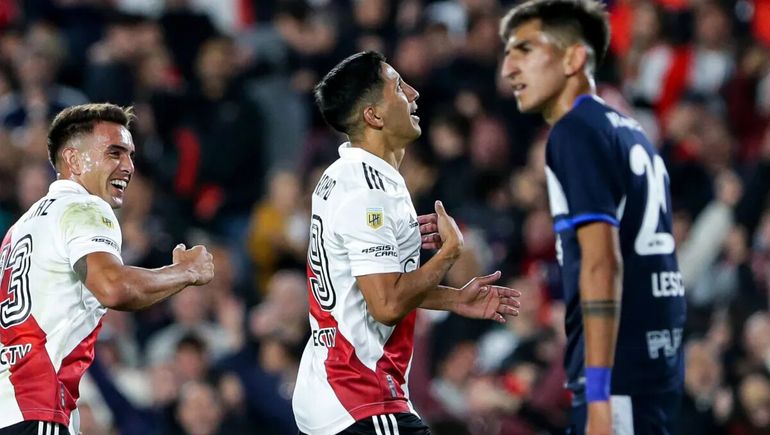 River vuelve a jugar ante su gente.