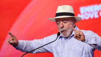 El presidente de Brasil, tiene indicado usar sombrero como medida de protección El presidente de Brasil, tiene indicado usar sombrero como medida de protección