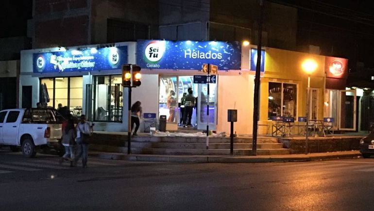 Asaltó una heladería en la que había trabajado: se llevó $10 mil