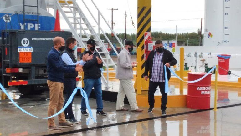 YPF Agro inauguró una planta en el Valle Medio.