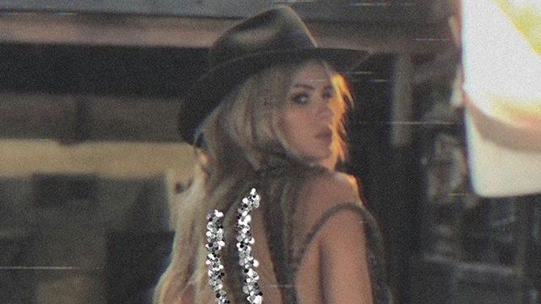 La China Suárez incendió las redes al desvertirse en plena calle