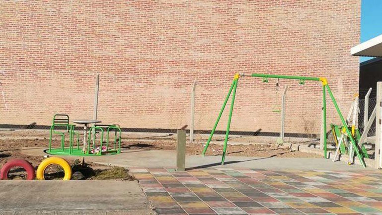 La Municipalidad asistió a escuelas que pidieron ayuda.