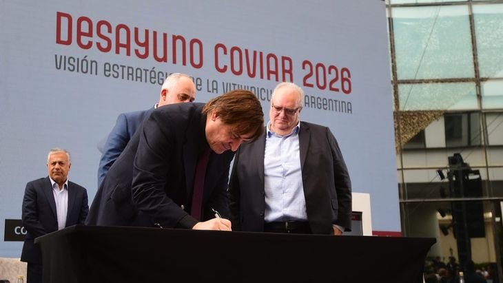 El presidente del CONICET, Daniel Salamone, en el acto de firma del convenio I+D. Foto: Gentileza COVIAR.