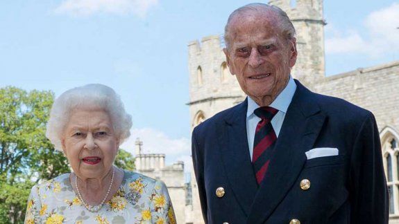 El Papa dio el pésame a la Reina Isabel II
