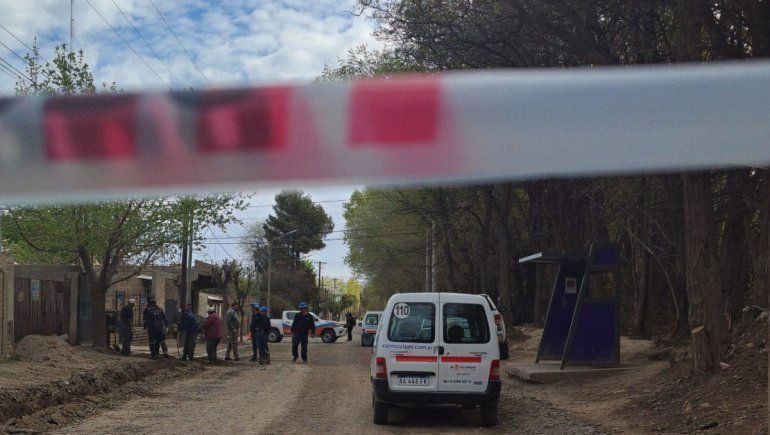 Otra vez los vecinos tuvieron que lamentar una fuga de gas a pocos metros de sus casas en el barrio Chacay. 