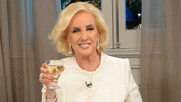 La Chiqui aseguró que está espléndida.