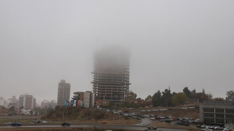 Sigue el clima frío y con garúa en Neuquén. | LM Neuquen Sigue el clima frío y con garúa en Neuquén.