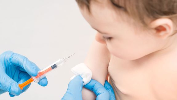 El adelantamiento de la Triple Viral busca prevenir brotes de Sarampión.