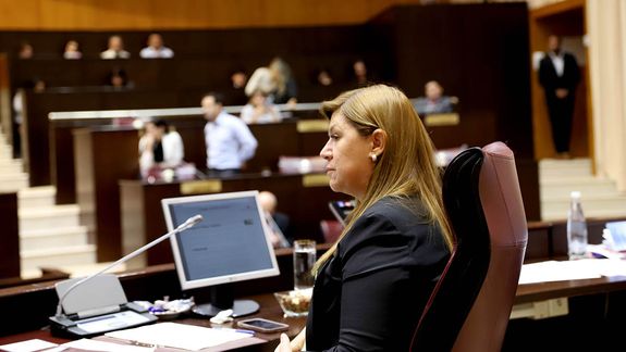 La destitución de Gloria Ruiz se comenzó a gestar a partir de su menejo discrecional de fondos.