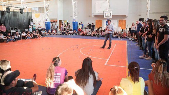 Villa Pehuenia: Koopmann inauguró la décima edición de Jóvenes Líderes