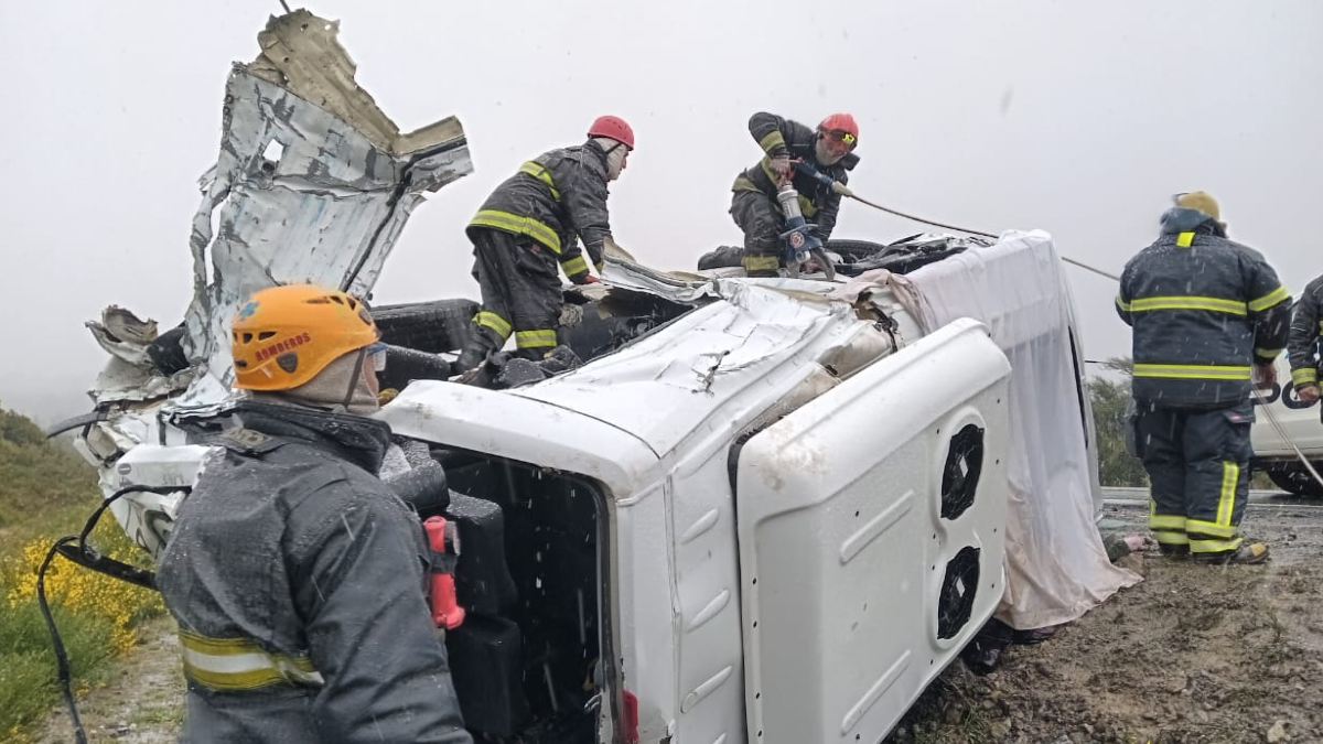 Tragedia en la Ruta 40 qué se sabe del choque que dejó siete personas muertas