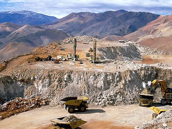 Mendoza apuesta a la minería en una reconversión de su matriz.