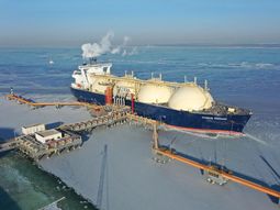 Estados Unidos y Catar dominan la nueva era del GNL, pero Argentina asoma como jugador estratégico