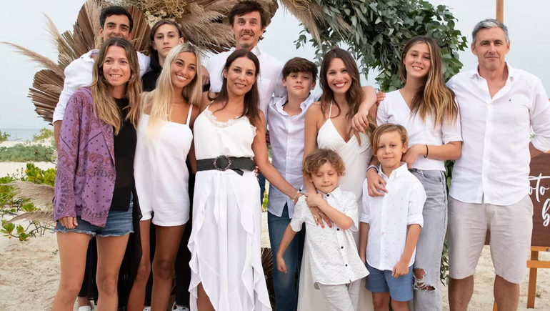 Las soñadas vacaciones de Pampita: gratis y con 40 personas