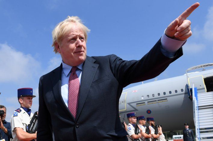 El primer ministro británico, Boris Johnson, llega a Biarritz para la cumbre del G-7, Francia. 24 de agosto, 2019. REUTERS/Stefan Rousseau/Pool