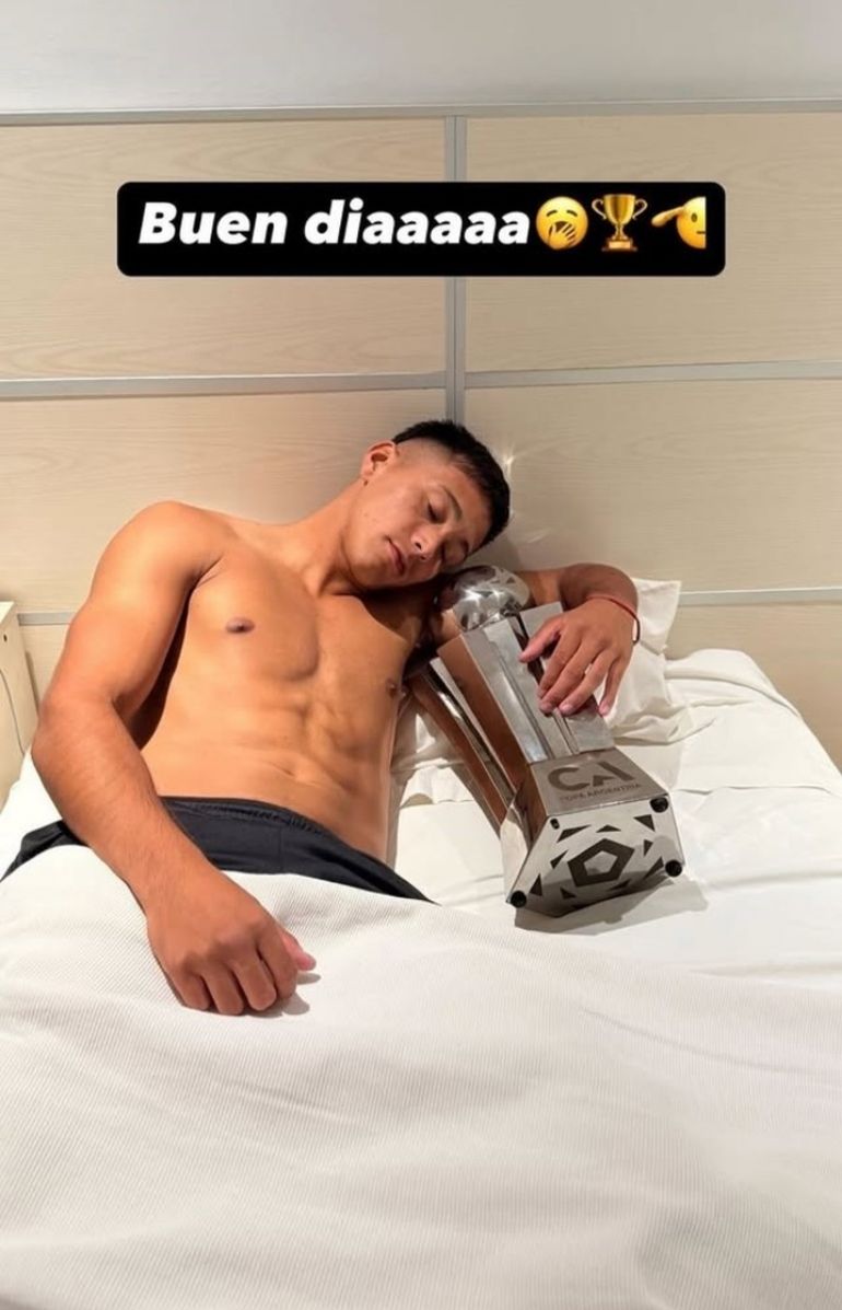 El festejo a lo Messi del Chino Atencio El festejo a lo Messi del Chino Atencio