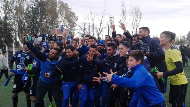 Rincón sigue haciendo historia y es tricampeón de Lifune