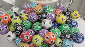 ¿Cuánto plata gano si acierto 2 cifras en la Quiniela? Esto paga por $100 | LM Neuquen ¿Cuánto plata gano si acierto 2 cifras en la Quiniela? Esto paga por $100