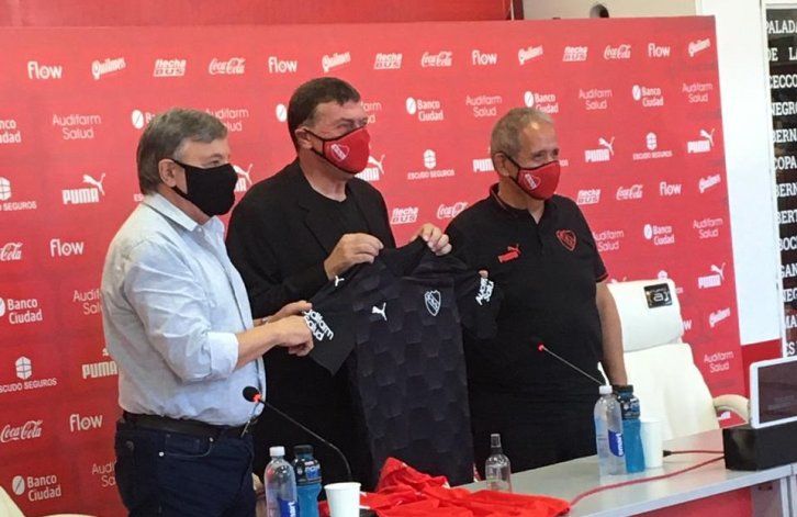 Falcioni fue presentado este viernes en el Rojo.