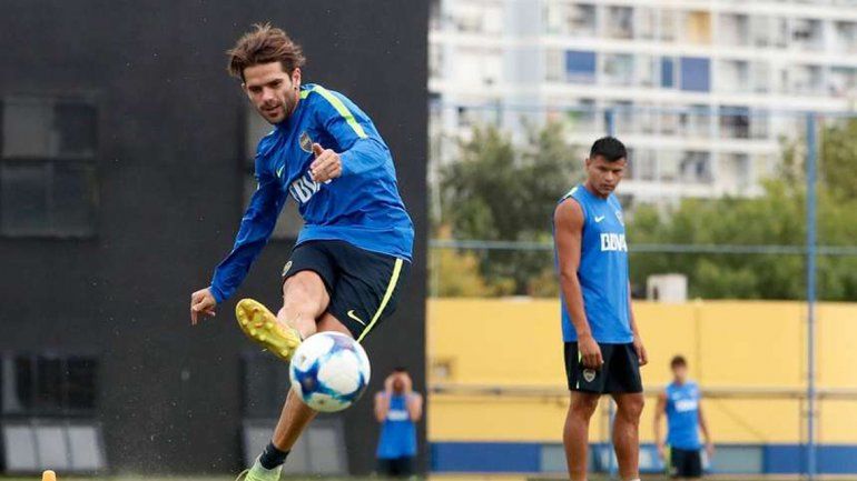 El volante y capitán xeneize se había lesionado en una práctica.