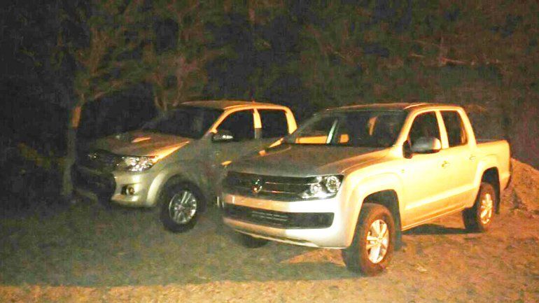 Detuvieron a dos hombres que traían camionetas sin documentación