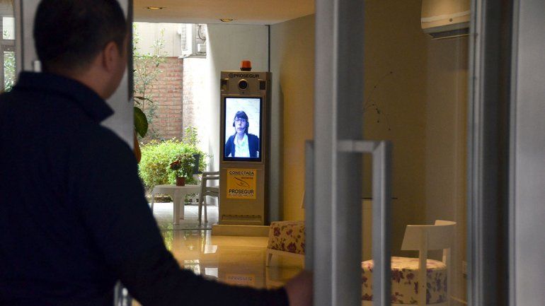 La vigilancia low cost llegó a un edificio de la ciudad