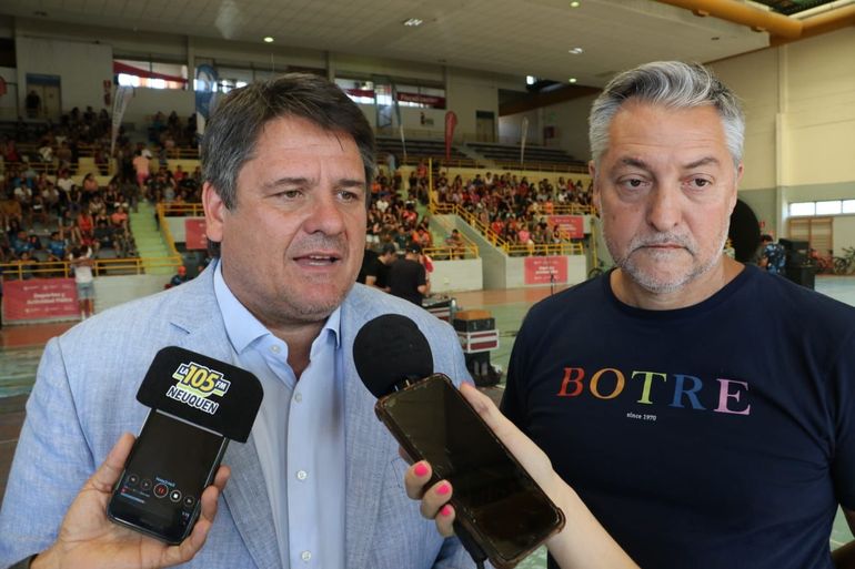 Mariano Gaido y Mauricio Serenelli hablaron sobre el inicio de las colonias de vacaciones en la ciudad. Mariano Gaido y Mauricio Serenelli hablaron sobre el inicio de las colonias de vacaciones en la ciudad.