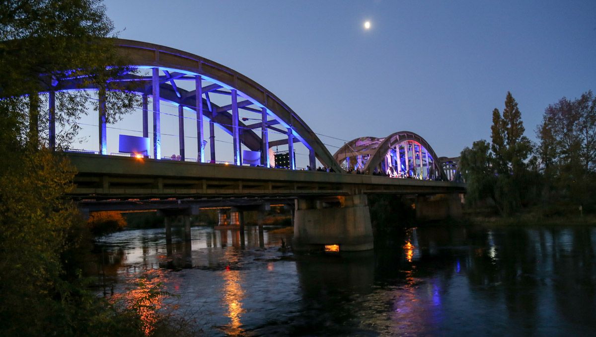 Festejos por los 85 años del puente: se anunció la iluminación permanente