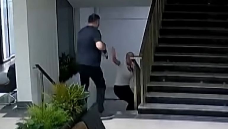 Asesinó a su expareja en el hospital donde trabajaba y podría ser condenado a cadena perpetua en Turquía