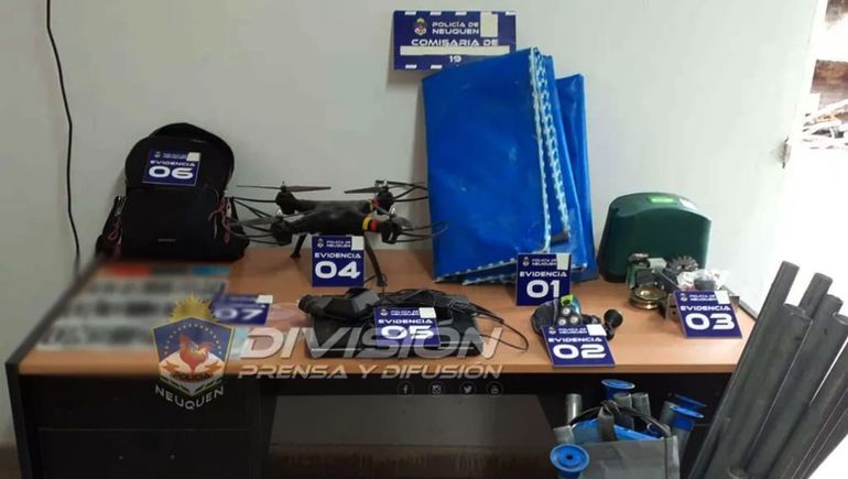 Allanaron por el robo a una camioneta y había de todo