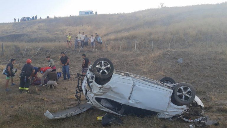 Ruta 40: perdió el control, se despistó y cayó treinta metros por un barranco