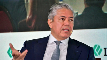 Rolando Figueroa, durante su intervención en la convención de la IAEF. Rolando Figueroa, durante su intervención en la convención de la IAEF.