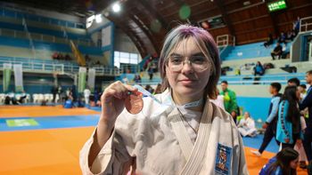 victoria jara, la medallista de araucania, y su otra pasion: ?amo la mecanica de los camiones? victoria jara, la medallista de araucania, y su otra pasion: ?amo la mecanica de los camiones?