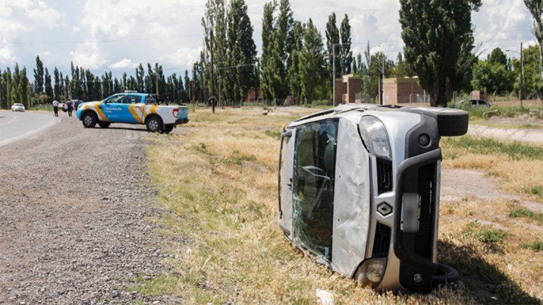 Un violento accidente sobre la Ruta 151 paralizó el tránsito durante una hora