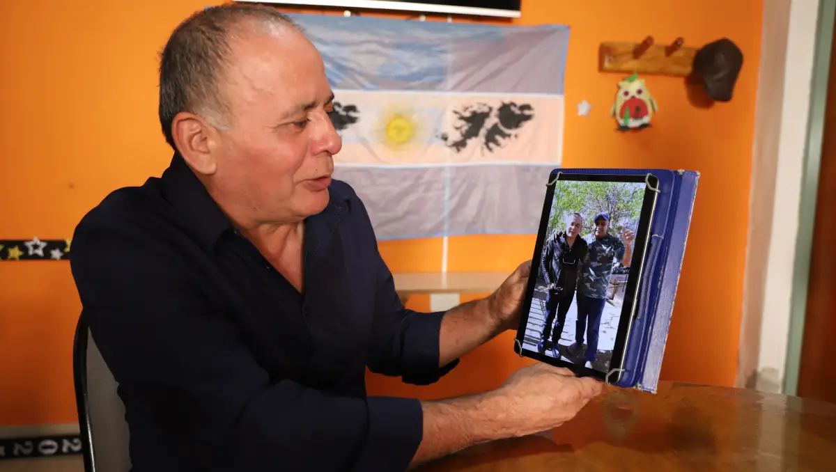 Hermanos de fuego: el día que un veterano neuquino volvió a abrazar a su compañero de Malvinas