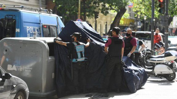 Hallan un bebé muerto en un contenedor de basura