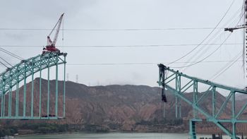 Tragedia en China: colapsó un puente en construcción y registran al menos 12 muertos Tragedia en China: colapsó un puente en construcción y registran al menos 12 muertos