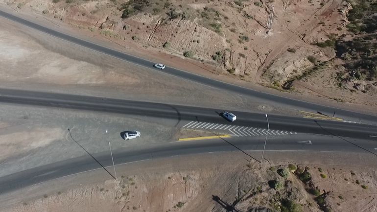 La falta de un rulo desata una imaginación peligrosa: ahora giran en U