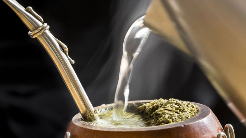 Por qué recomiendan mezclar yerba mate con té verde: estos son los beneficios | LM Neuquen Por qué recomiendan mezclar yerba mate con té verde: estos son los beneficios