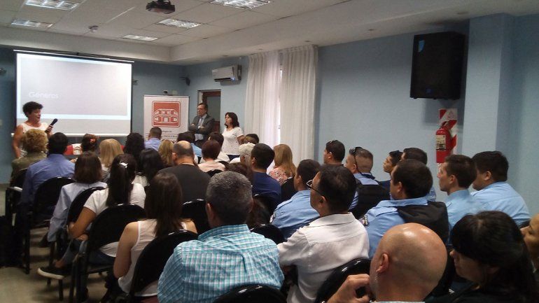 Capacitarán contra la violencia machista