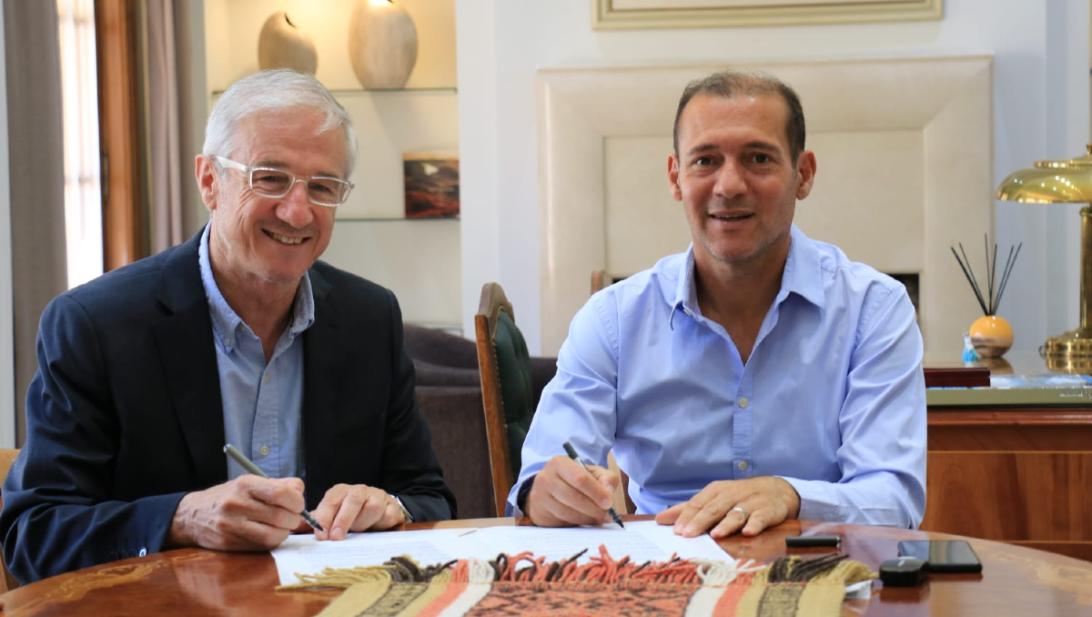 Gutiérrez firmó convenios para obras en San Patricio del Chañar 