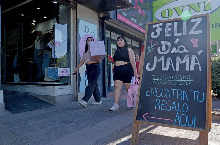 Día de la Madre: dónde están los regalos más baratos para este domingo en Neuquén