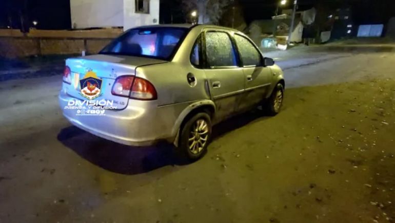 La pararon en un control y descubrieron que había robado el auto