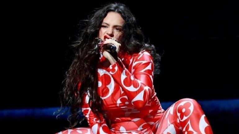 Rosalía convertida en holograma para participar en un concierto virtual