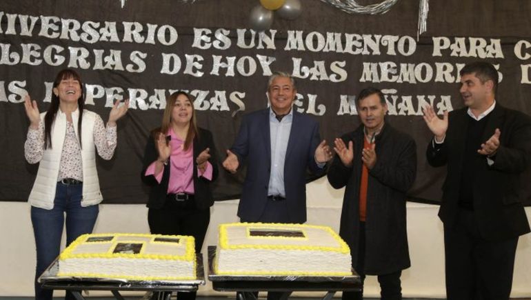 El gobernador confirmó la continuidad de las obras de la hostería en Manzano Amargo. El gobernador confirmó la continuidad de las obras de la hostería en Manzano Amargo. 