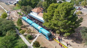 por los cortes, el tren del valle sumo servicios para este jueves por los cortes, el tren del valle sumo servicios para este jueves