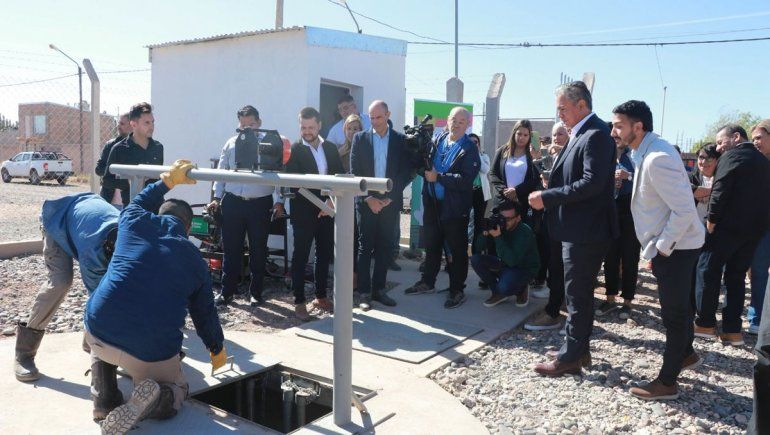 Centenario: inauguraron pozo de rebombeo y red de desagües cloacales