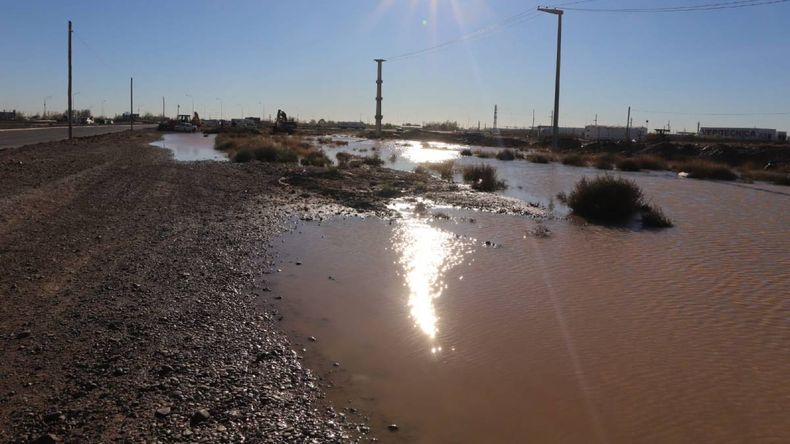 Los vecinos reclaman su rápida reparación. | LM Neuquen Los vecinos reclaman su rápida reparación.